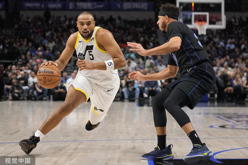 亮整个绿茵 亮整个绿茵