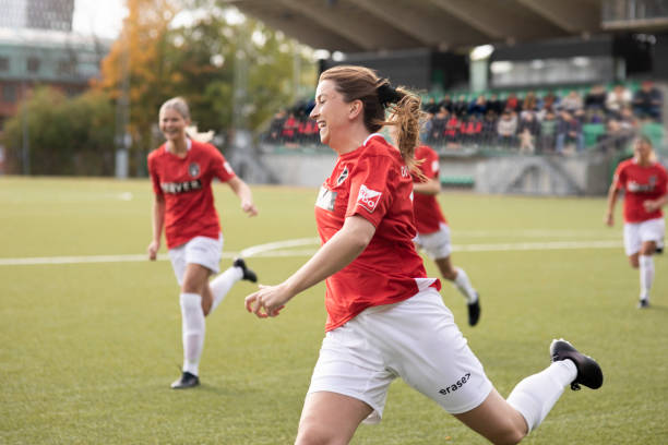 动更广泛的 动更广泛的