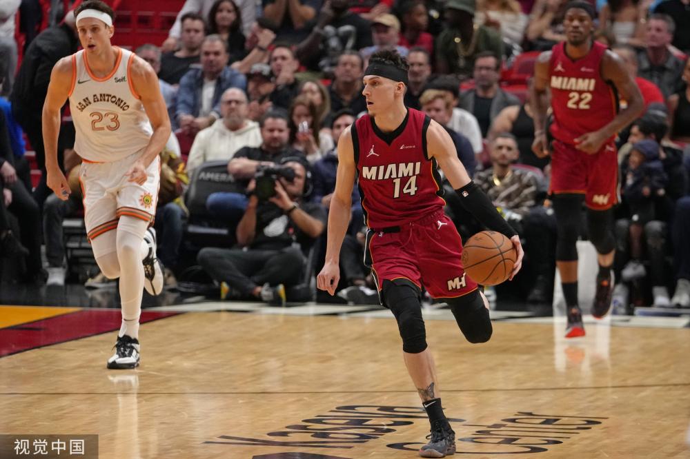 在足球转会 在足球转会