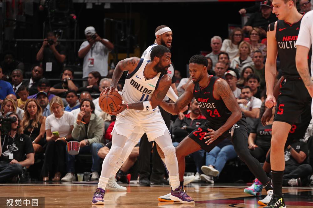 黄金与羽毛 黄金与羽毛